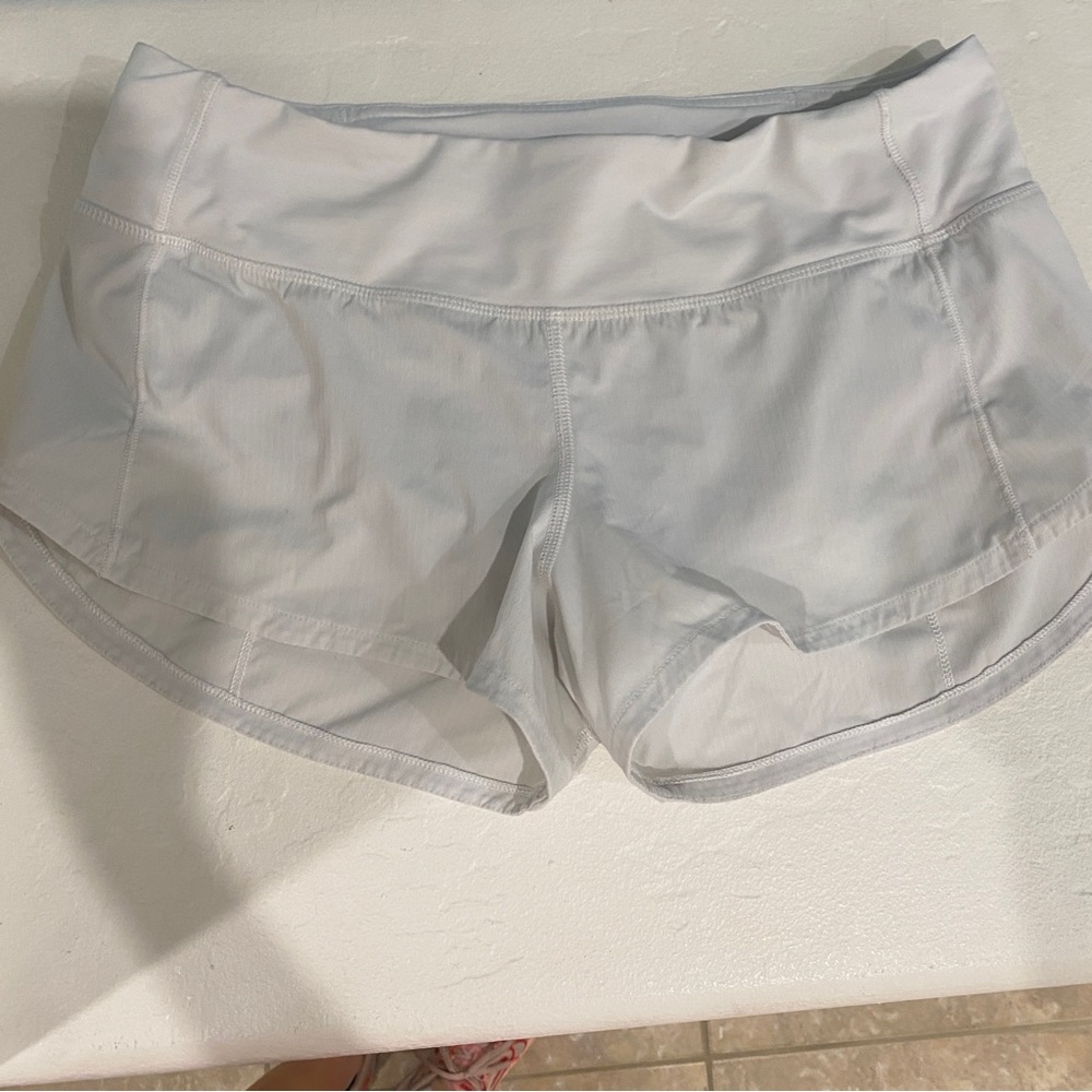 Lululemon speedup shorts 2.5”